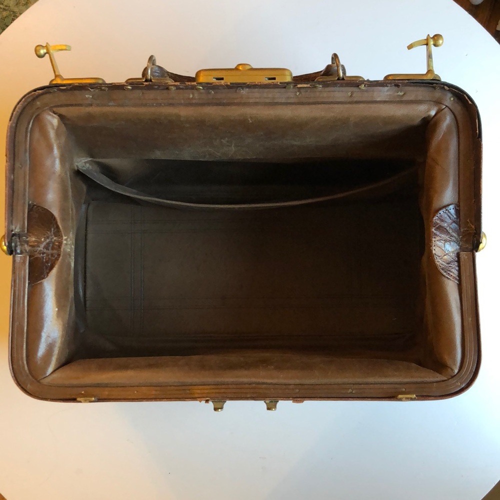 🎉HP🎉Authentic crocodile vintage doctors bag - Picture 6 of 7